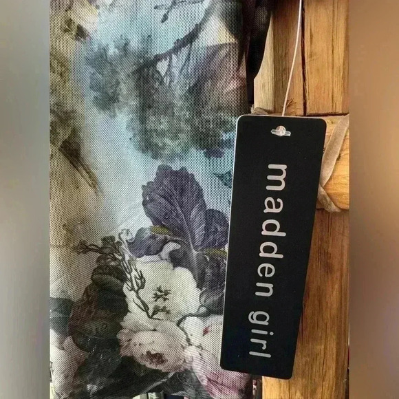 NWT Y2K Inspired Madden Girl Cherub Mesh Top Size Medium - Picture 3 of 7